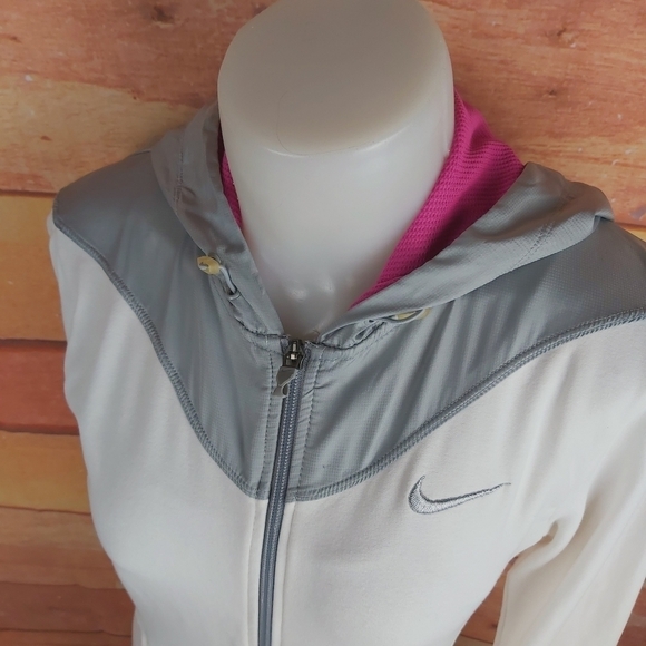 🍄3/50$🍄 NIKE zip up sweater running jacket size small - Picture 2 of 9